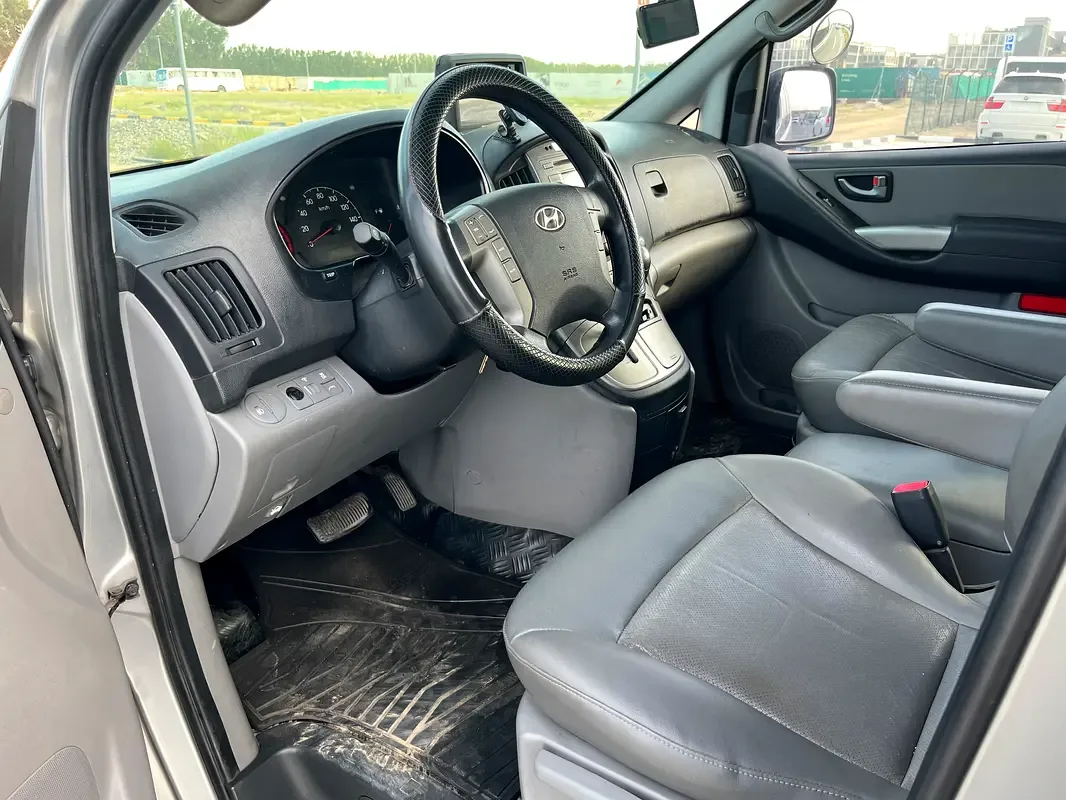 Hyundai H-1 2.5 AT (170 حصان) - 8