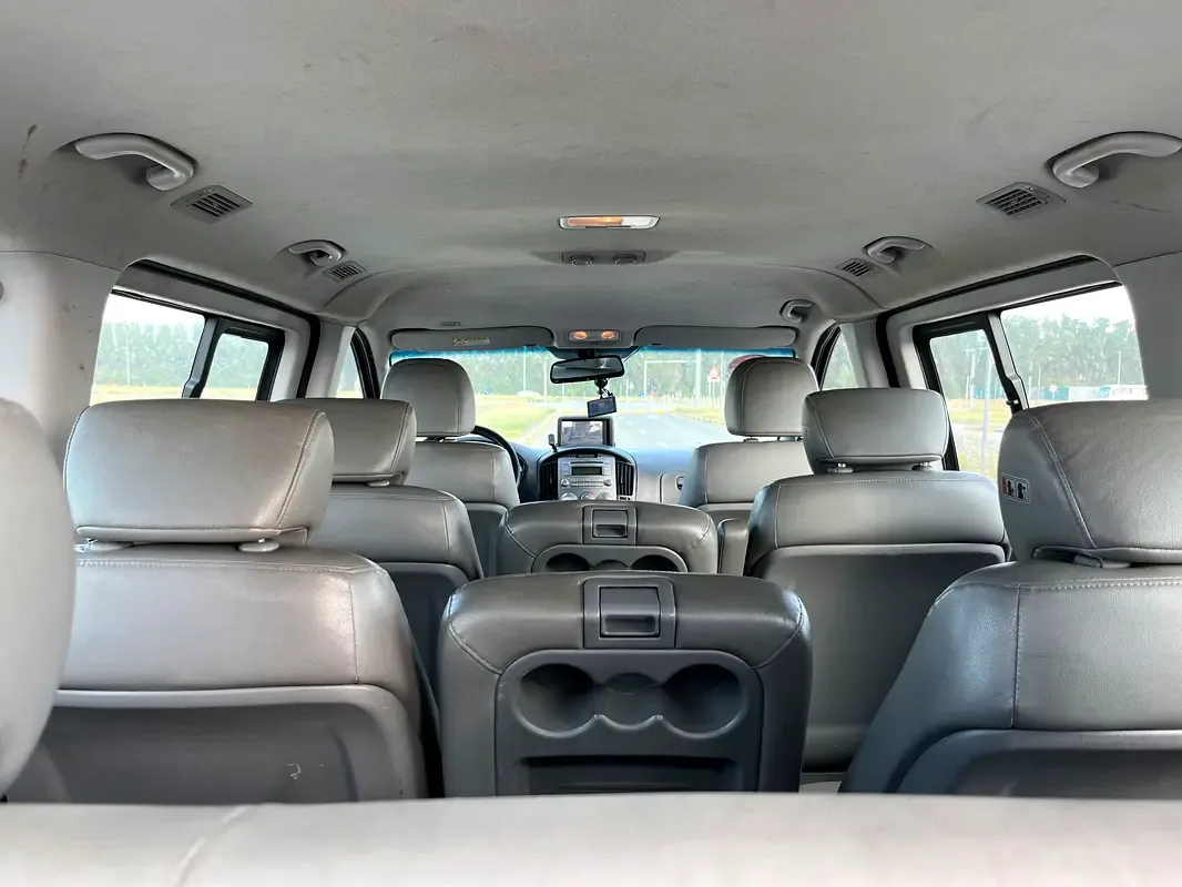 Hyundai H-1 2.5 AT (170 حصان) - 12