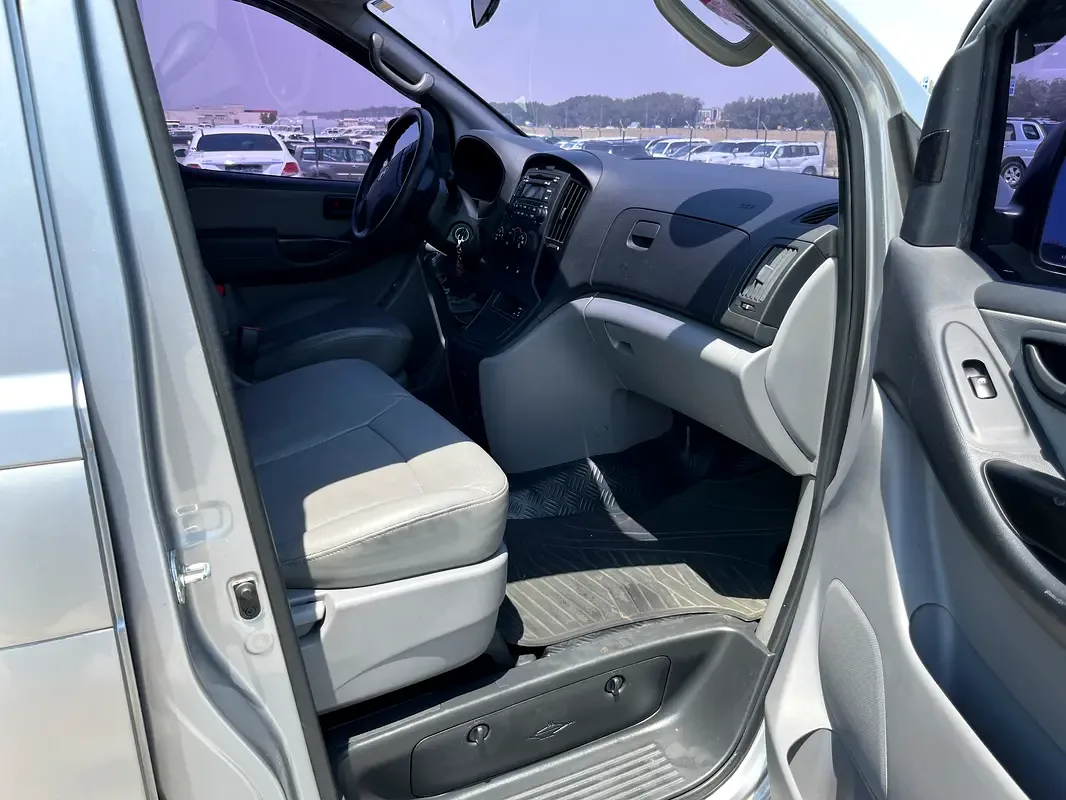 Hyundai H-1 2.5 AT (170 hp) - 7