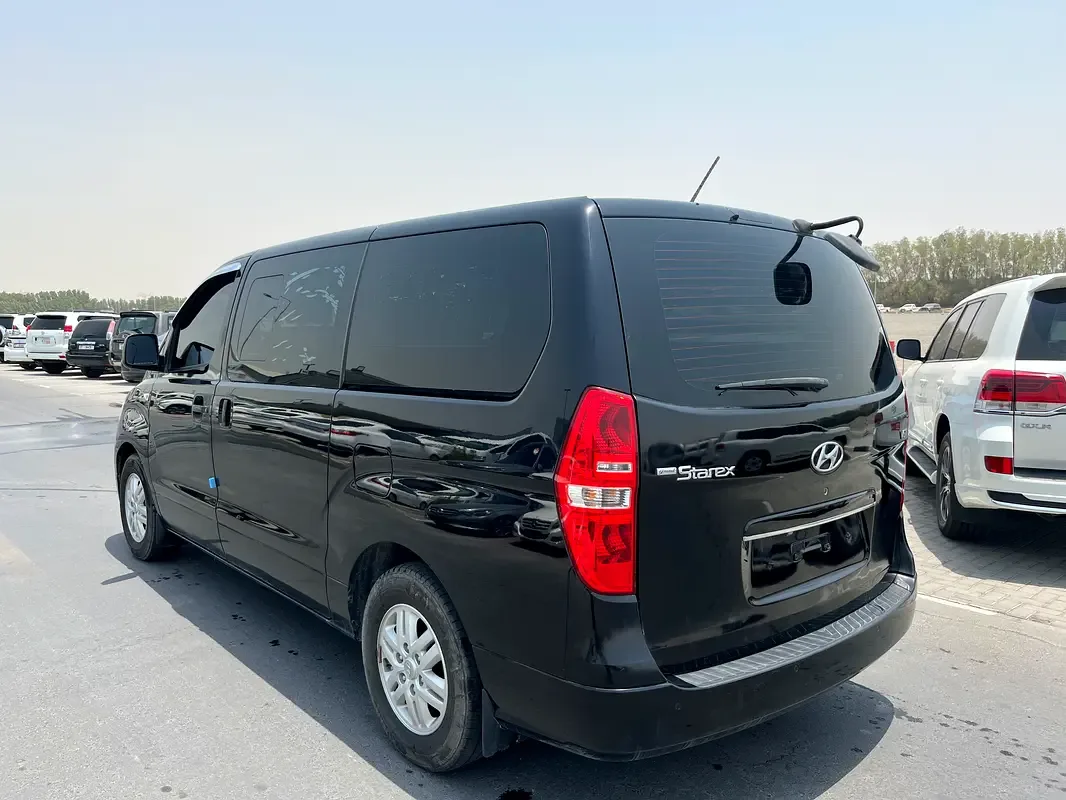 Hyundai H-1 2.5 AT (170 حصان) - 4
