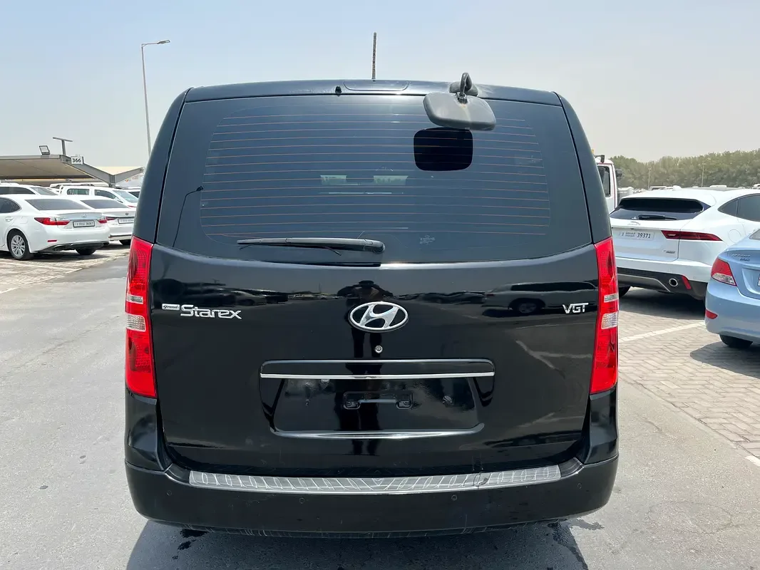 Hyundai H-1 2.5 AT (170 حصان) - 6