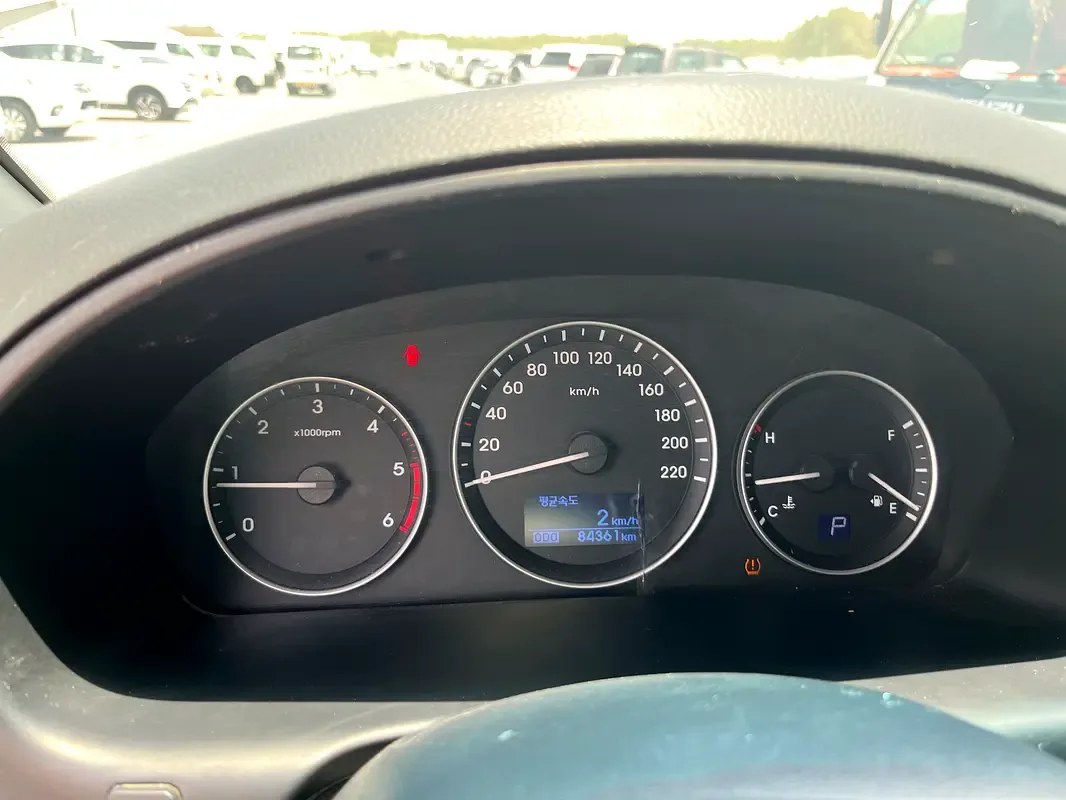 Hyundai H-1 2.5 AT (170 حصان) - 13