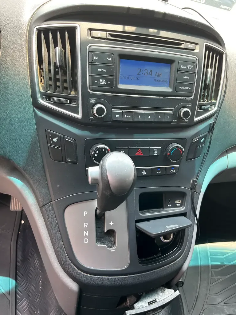Hyundai H-1 2.5 AT (170 حصان) - 12
