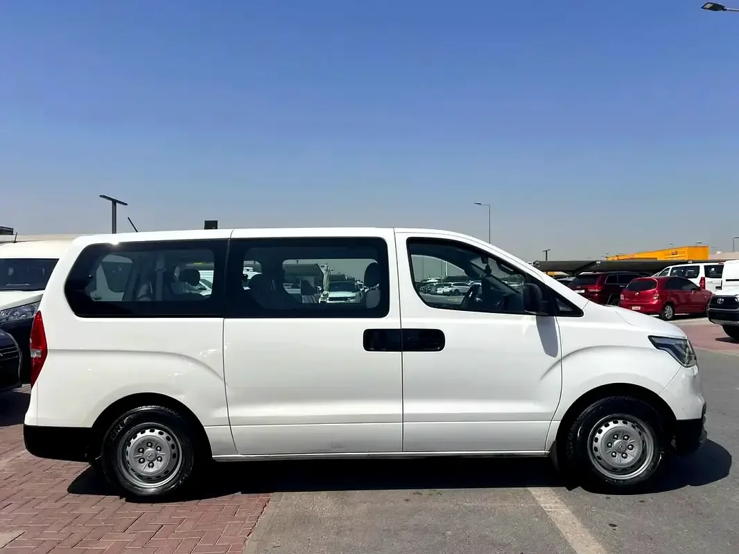 Hyundai H-1 2.5 AT RWD (170 hp) - 4