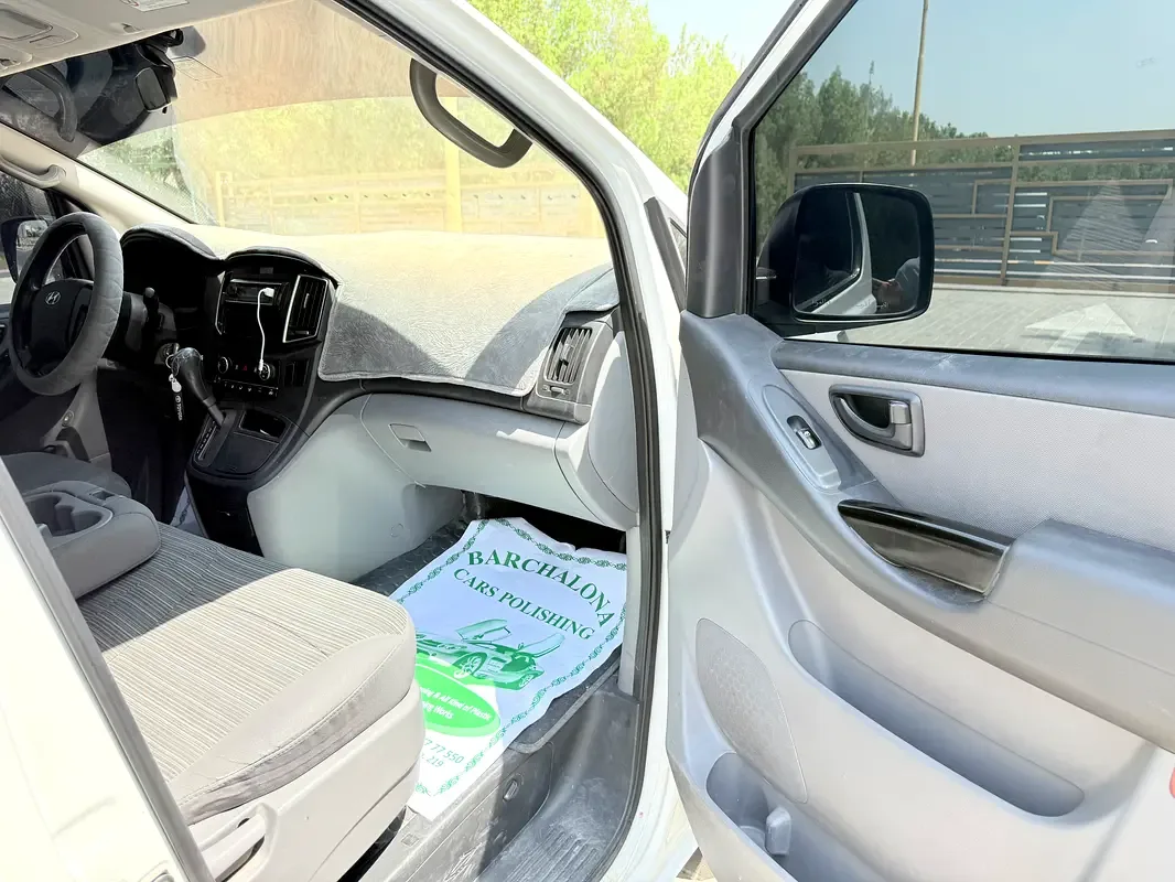 Hyundai H-1 2.5 AT RWD (170 حصان) - 14