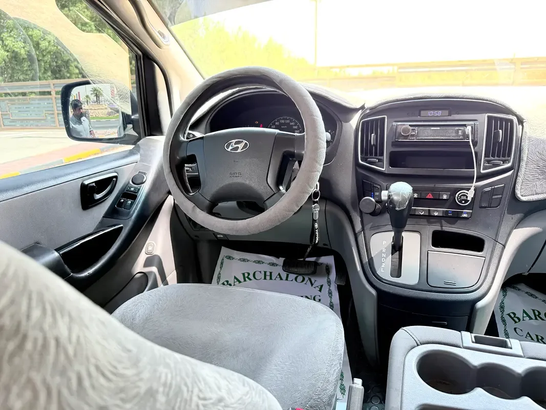 Hyundai H-1 2.5 AT RWD (170 حصان) - 16