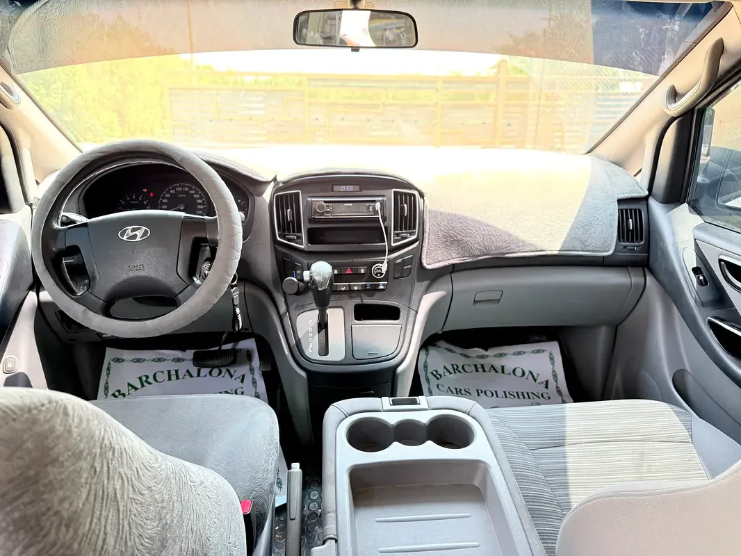Hyundai H-1 2.5 AT RWD (170 حصان) - 15