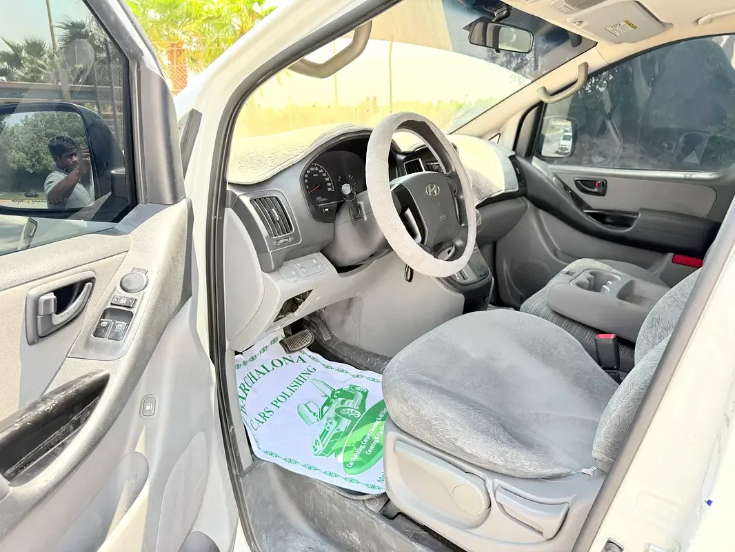 Hyundai H-1 2.5 AT RWD (170 حصان) - 19