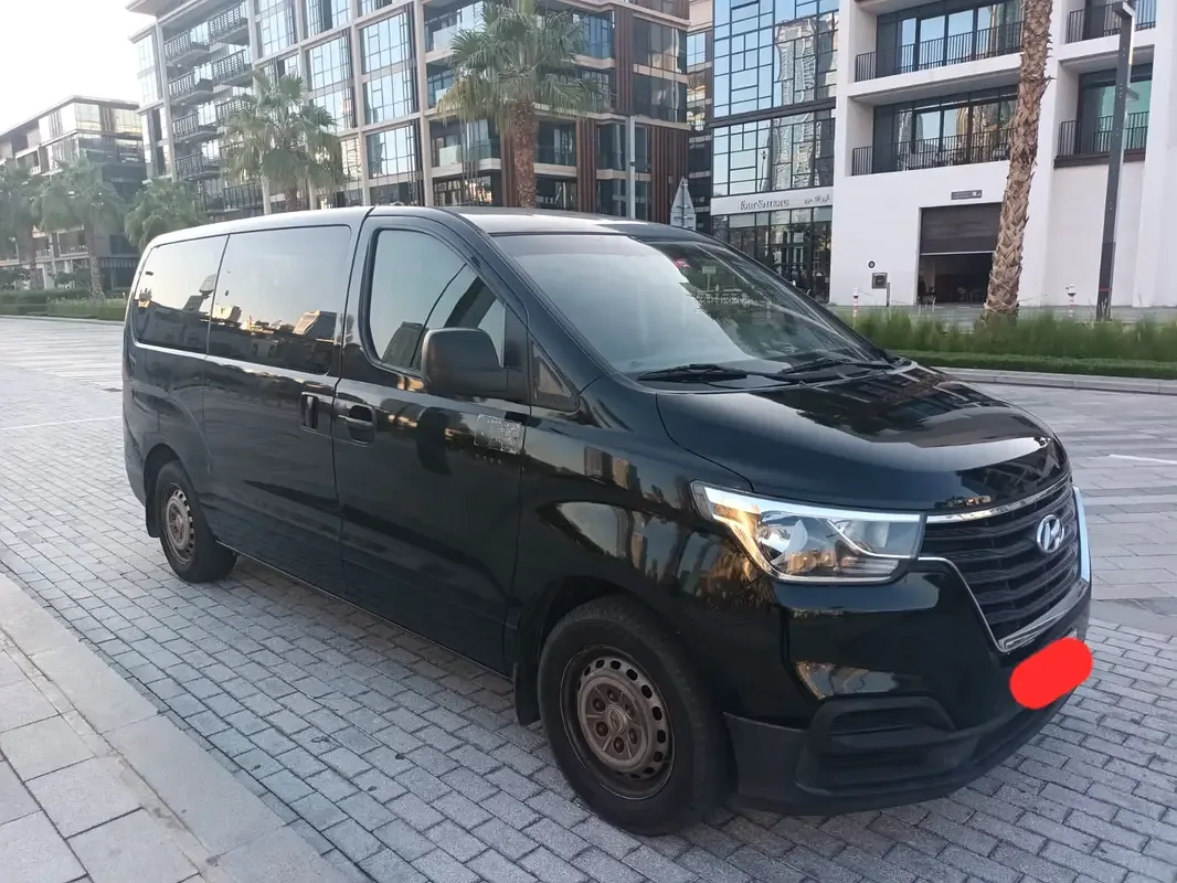 Hyundai H-1 2.5 AT RWD (170 hp)