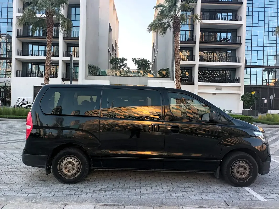 Hyundai H-1 2.5 AT RWD (170 hp) - 11