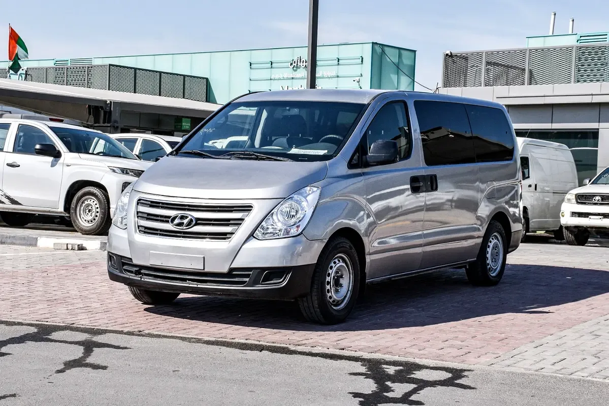 Hyundai H-1 2.5 AT RWD (170 حصان) - 13