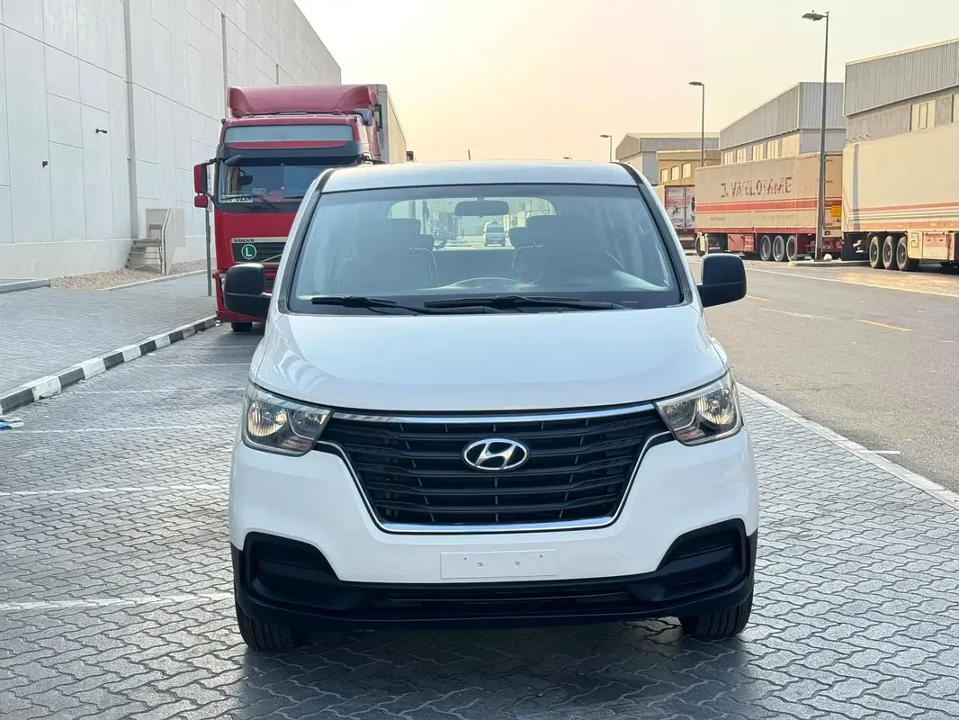 Hyundai H-1 2.5 AT RWD (170 حصان) - 3