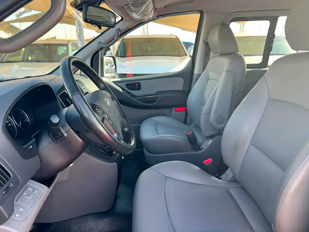 Hyundai H-1 2.5 MT (100 hp) - 9