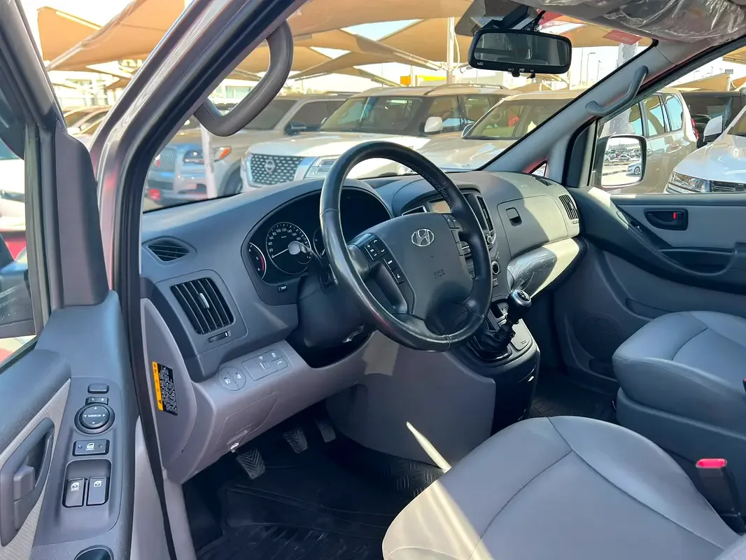 Hyundai H-1 2.5 MT (100 hp) - 8