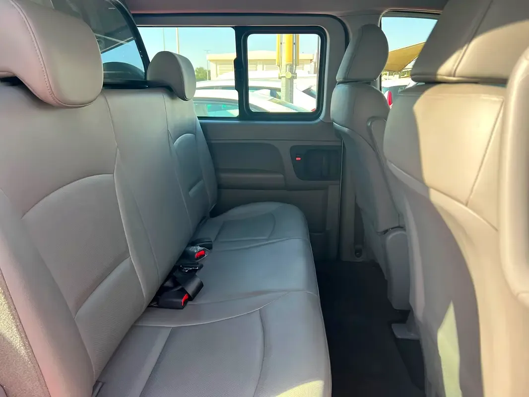 Hyundai H-1 2.5 MT (100 hp) - 12
