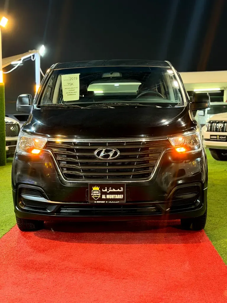 Hyundai H-1 2.5 MT (136 hp)