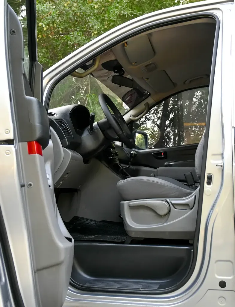 Hyundai H-1 2.5 MT (136 حصان) - 8