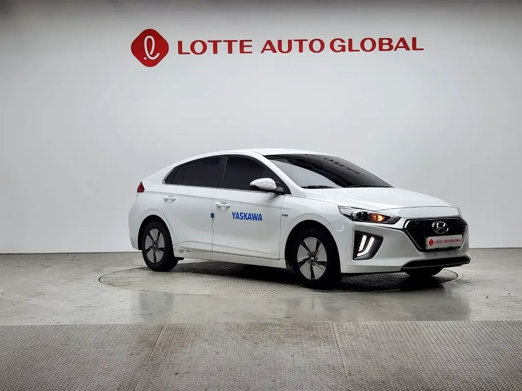 Hyundai Ioniq 1.6 Plug-in-Hybrid AMT (105 hp)