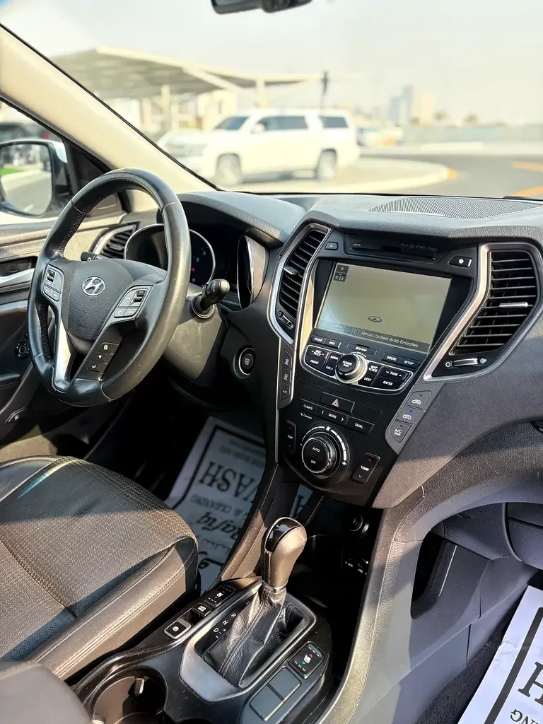 Hyundai Santa Fe 2.2 AT AWD (200 حصان) - 10