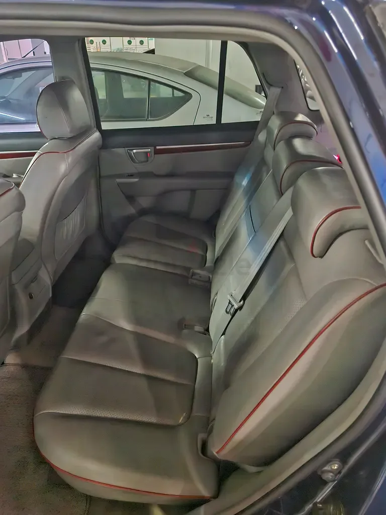 Hyundai Santa Fe 2.7 AT AWD (189 حصان) - 2