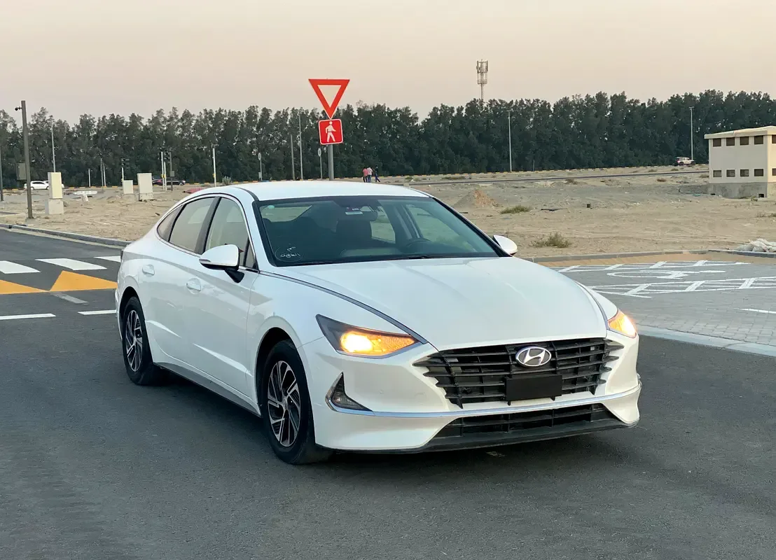 Hyundai Sonata 2.0 AT (146 hp)