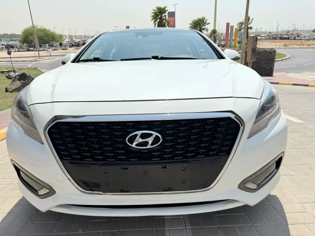Hyundai Sonata 2.0 AT (195 hp)