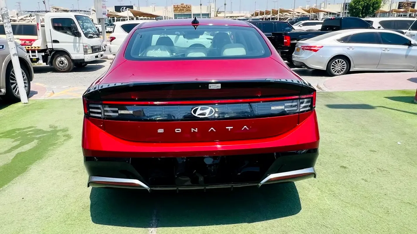 Hyundai Sonata 2.5 AT (191 حصان) - 4