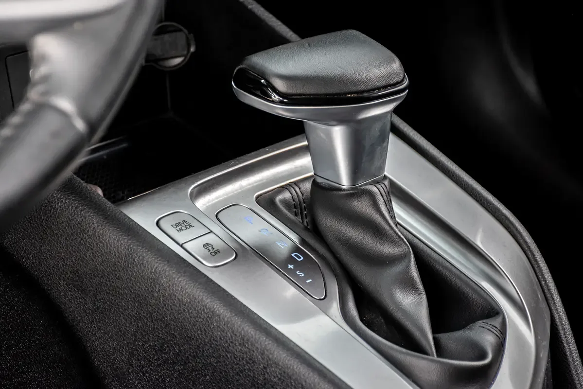 Hyundai Stargazer 1.5 CVT (115 hp) - 17