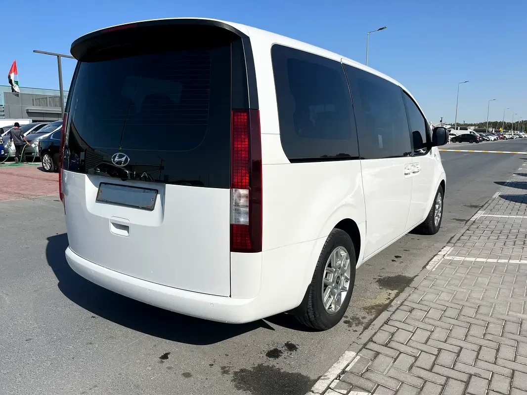 Hyundai Staria 2.2 AT (177 حصان) - 4
