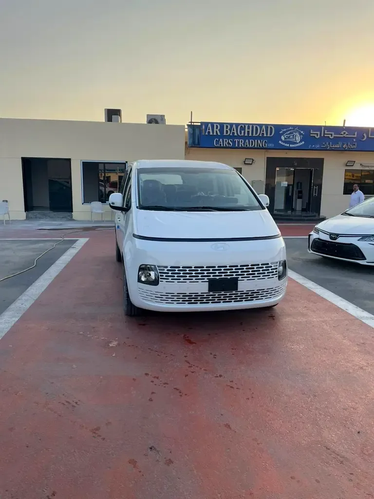 Hyundai Staria 3.5 AT (240 hp)