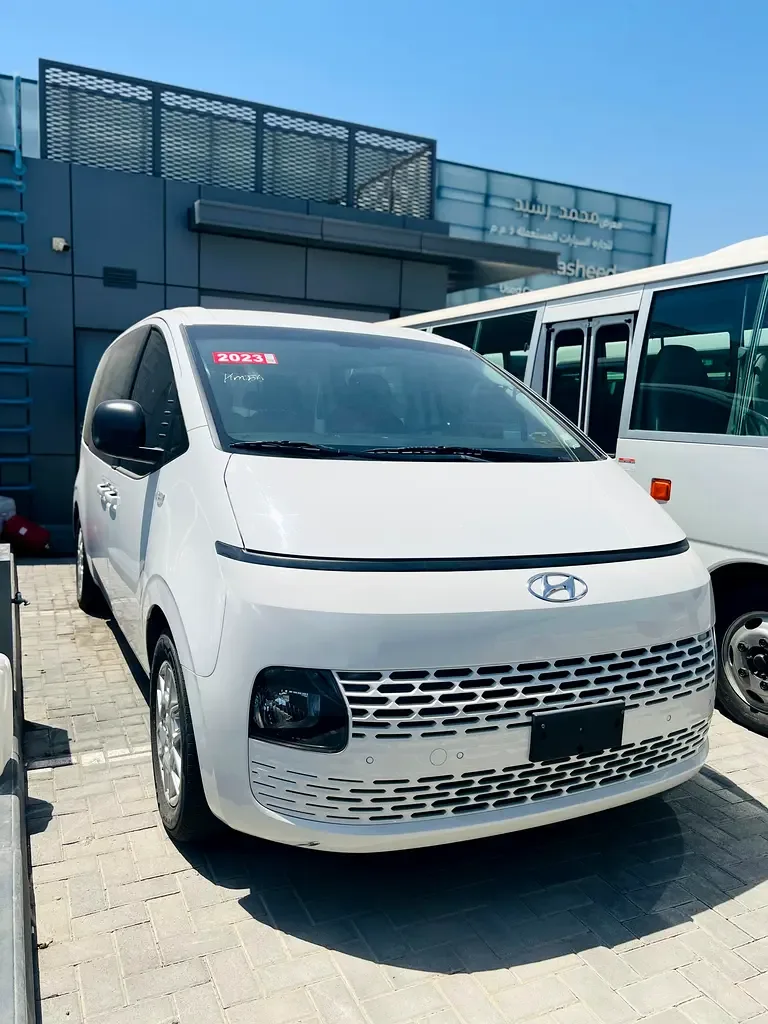 Hyundai Staria 3.5 AT (240 حصان) - 3
