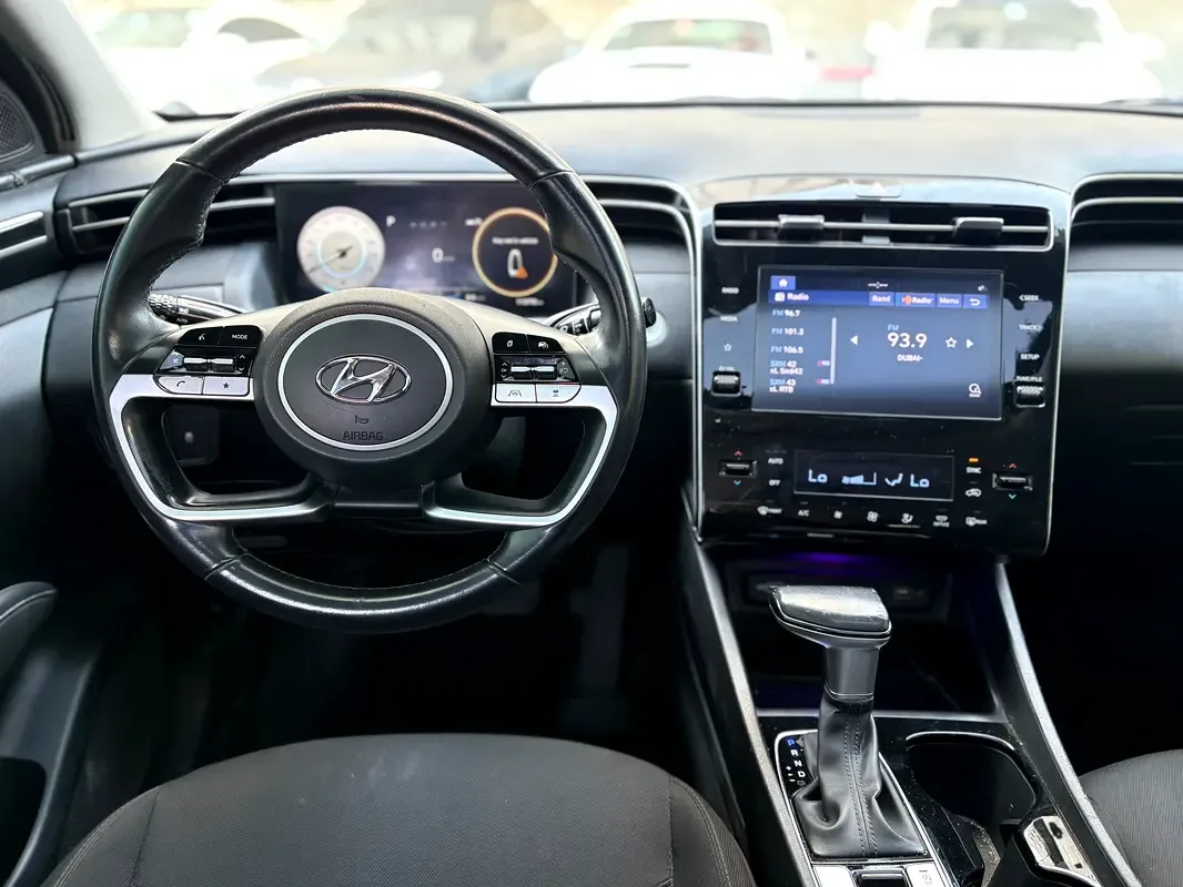 Hyundai Tucson 2.0 AT (150 حصان) - 12
