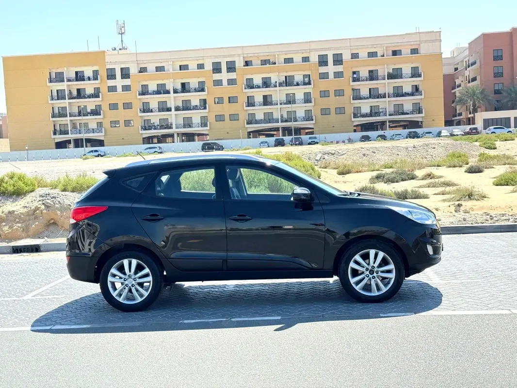 Hyundai Tucson 2.0 D AT (140 حصان) - 2