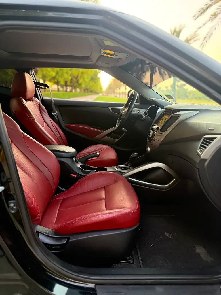 Hyundai Veloster 1.6 AT (132 حصان) - 12