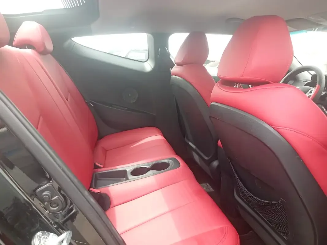 Hyundai Veloster 1.6 AT (132 حصان) - 9