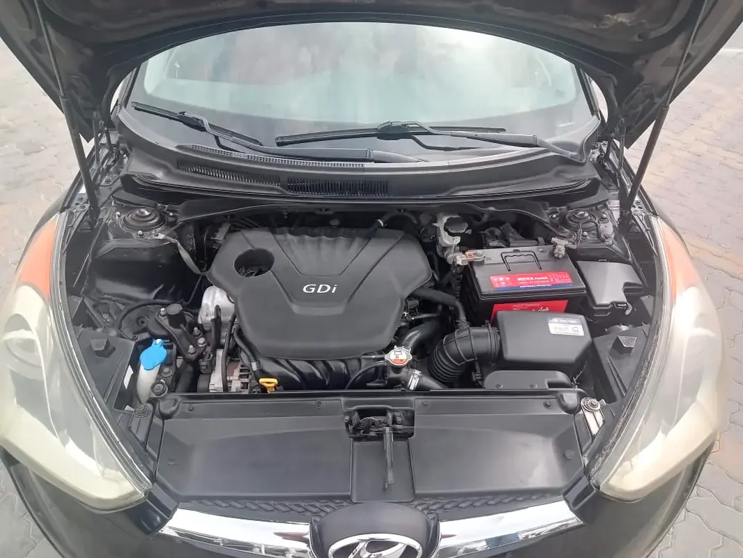 Hyundai Veloster 1.6 AT (132 حصان) - 13