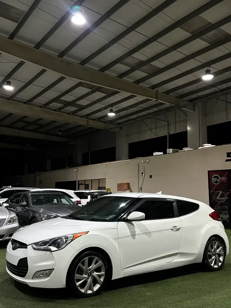 Hyundai Veloster 1.6 AT (132 hp) - 2