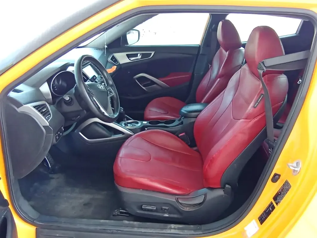 Hyundai Veloster 1.6 AT (140 حصان) - 4