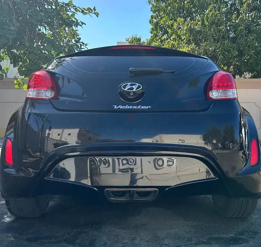 Hyundai Veloster 1.6 AT (204 hp) - 2