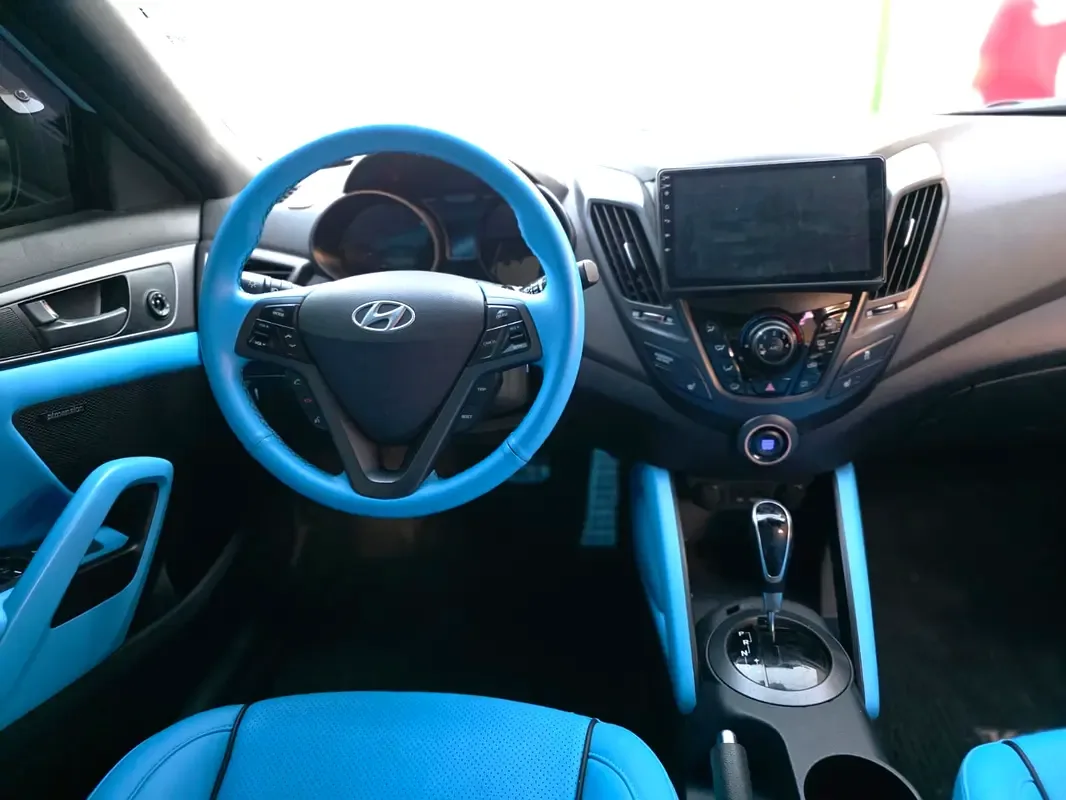 Hyundai Veloster 1.6 AT (204 hp) - 11