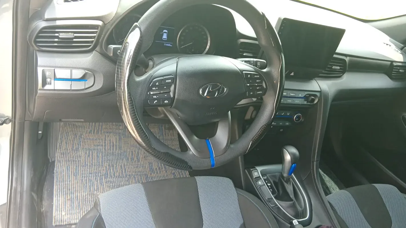 Hyundai Veloster 2.0 AT (147 حصان) - 7