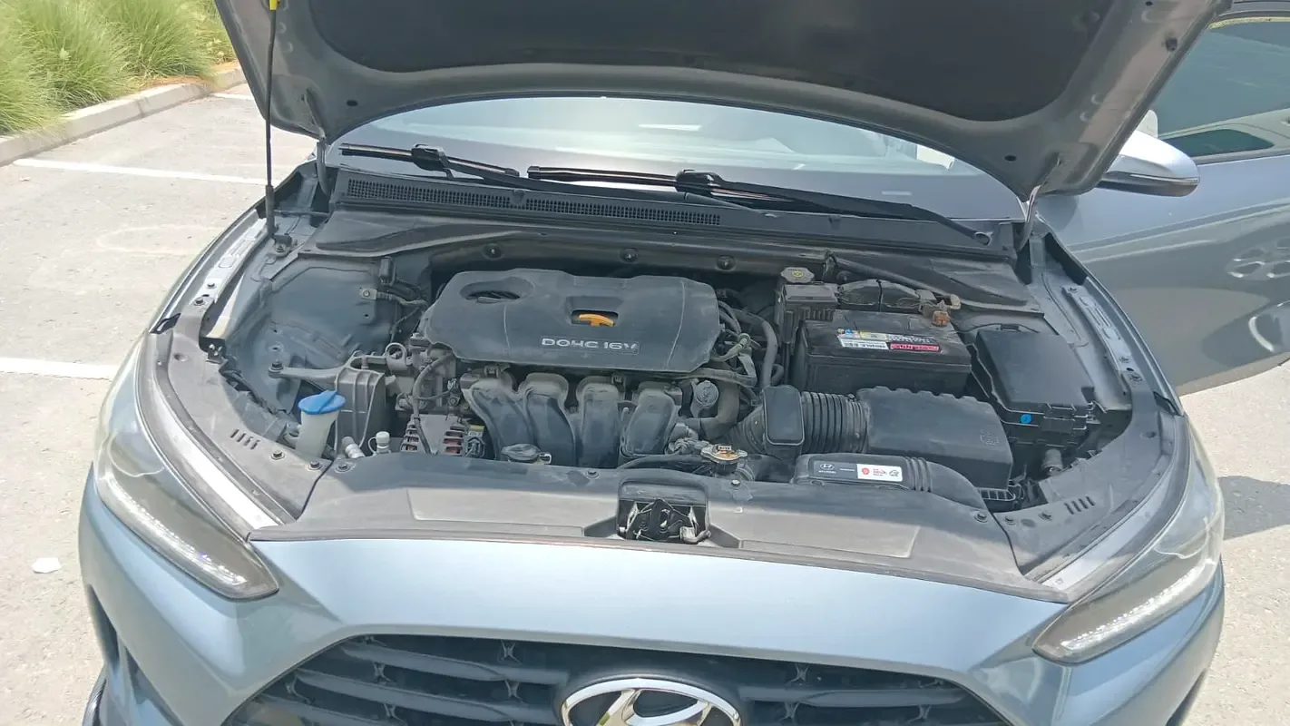 Hyundai Veloster 2.0 AT (147 حصان) - 13