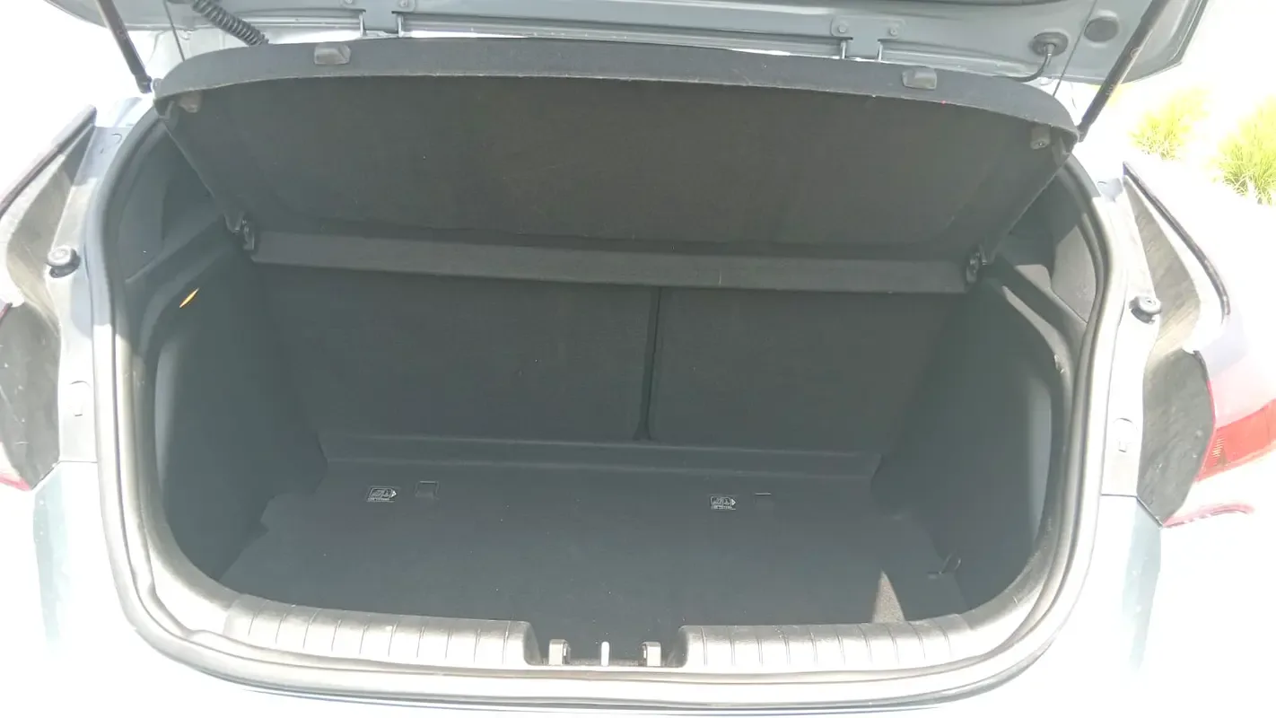 Hyundai Veloster 2.0 AT (147 حصان) - 15