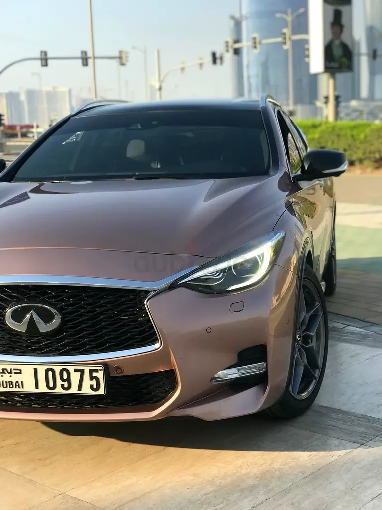 Infiniti Q30 1.6 AMT (149 hp)