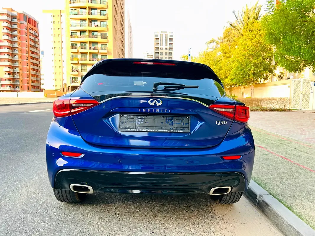 Infiniti Q30 1.6 AMT (149 حصان) - 5