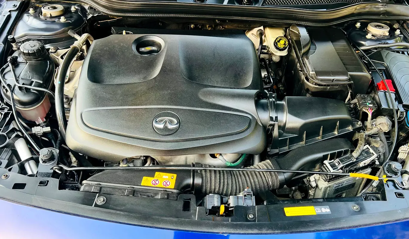 Infiniti Q30 1.6 AMT (149 حصان) - 9