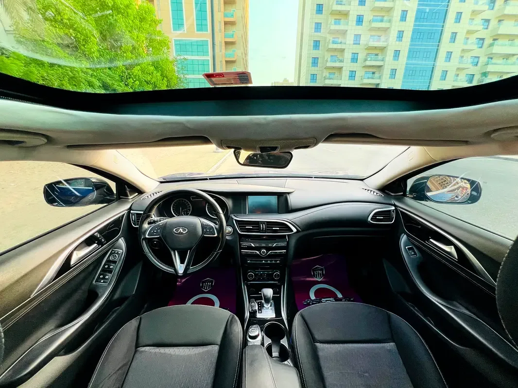 Infiniti Q30 1.6 AMT (149 حصان) - 11