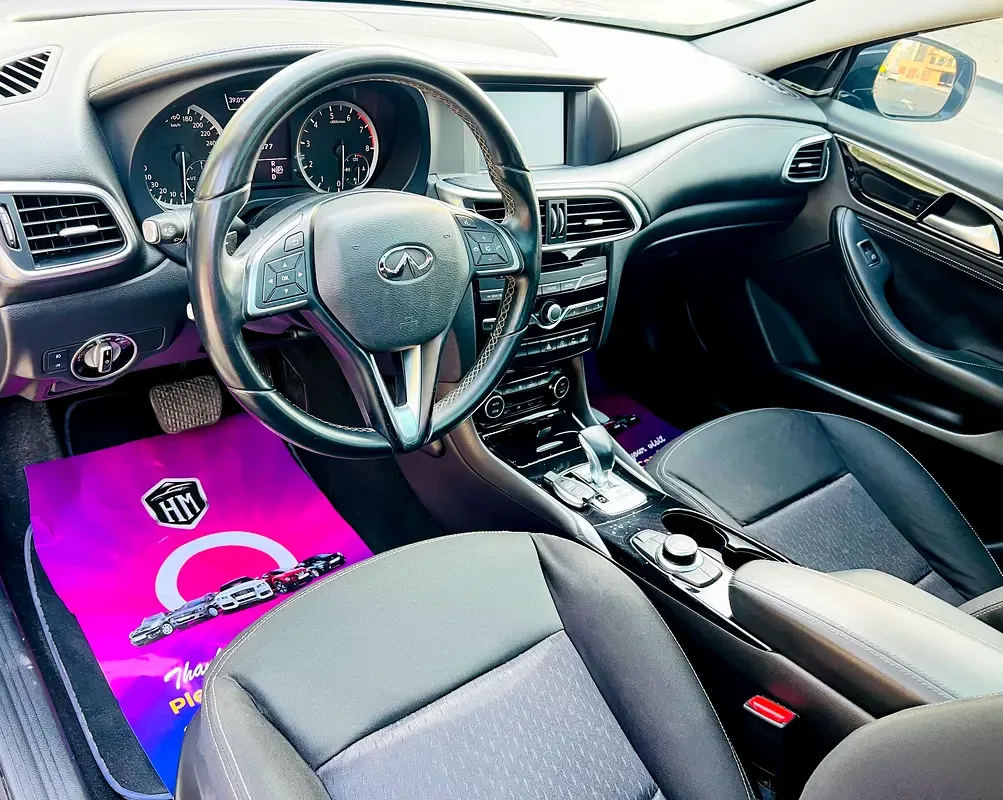 Infiniti Q30 1.6 AMT (149 حصان) - 10