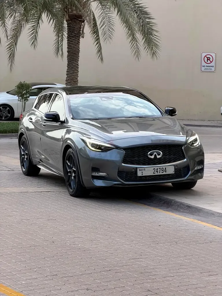 Infiniti Q30 2.0 DCT AWD (211 hp)