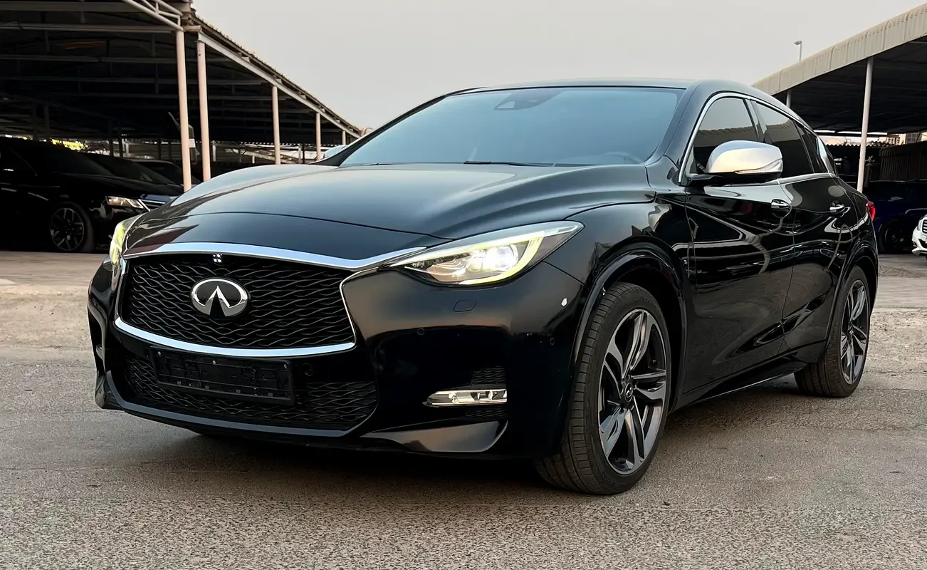 Infiniti Q30 2.0 DCT AWD (211 hp) - 6